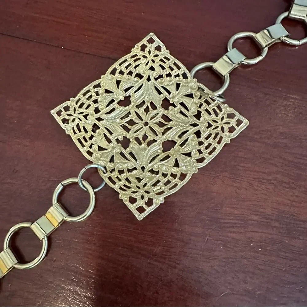 unbranded gold textured